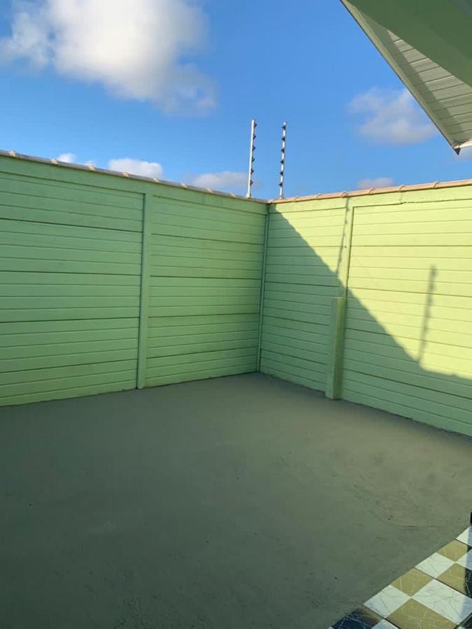 Casa, 1 Quadra Da Praia. * Ilha Comprida
