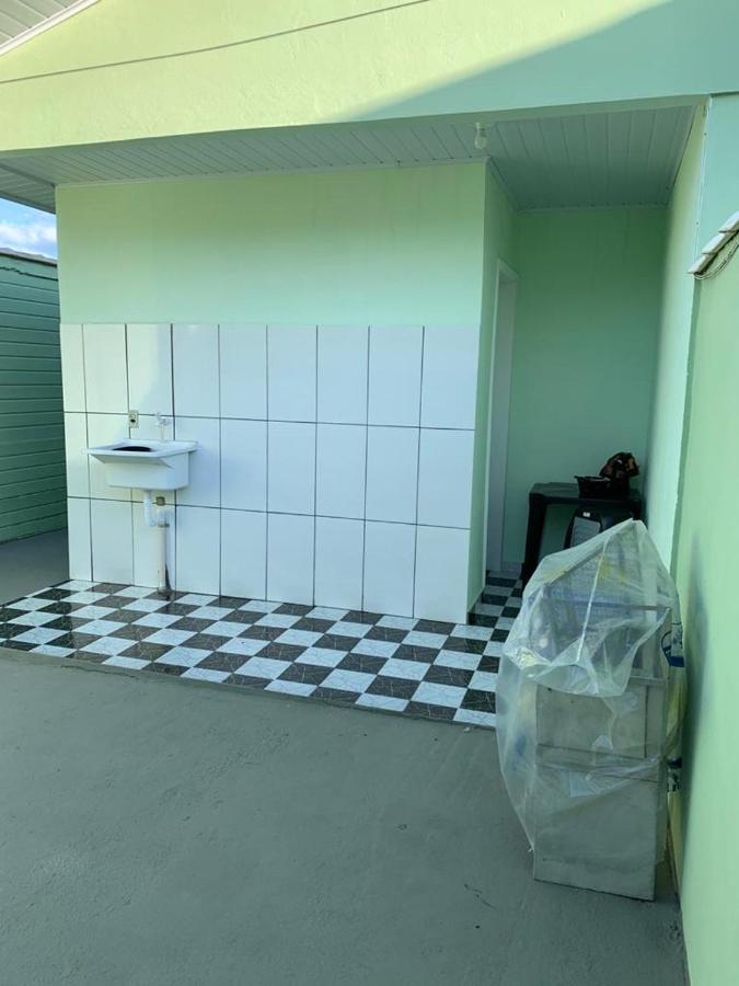 Casa, 1 Quadra Da Praia. Holiday home