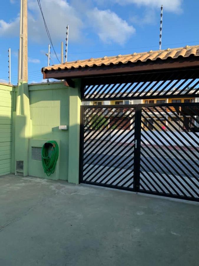Casa, 1 Quadra Da Praia. Holiday home Ilha Comprida