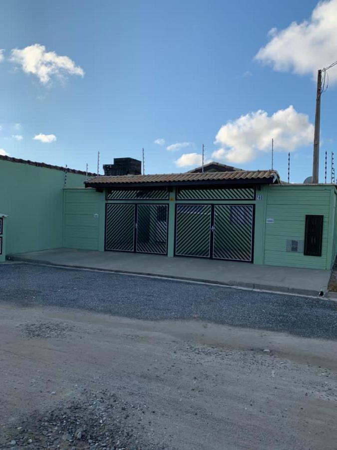 Casa, 1 Quadra Da Praia. Holiday home
