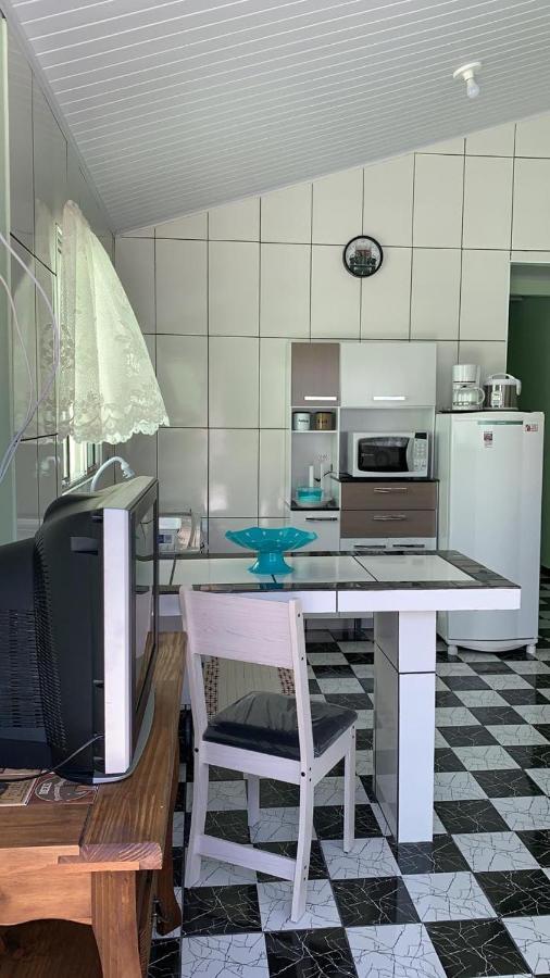 Casa, 1 Quadra Da Praia. * Ilha Comprida