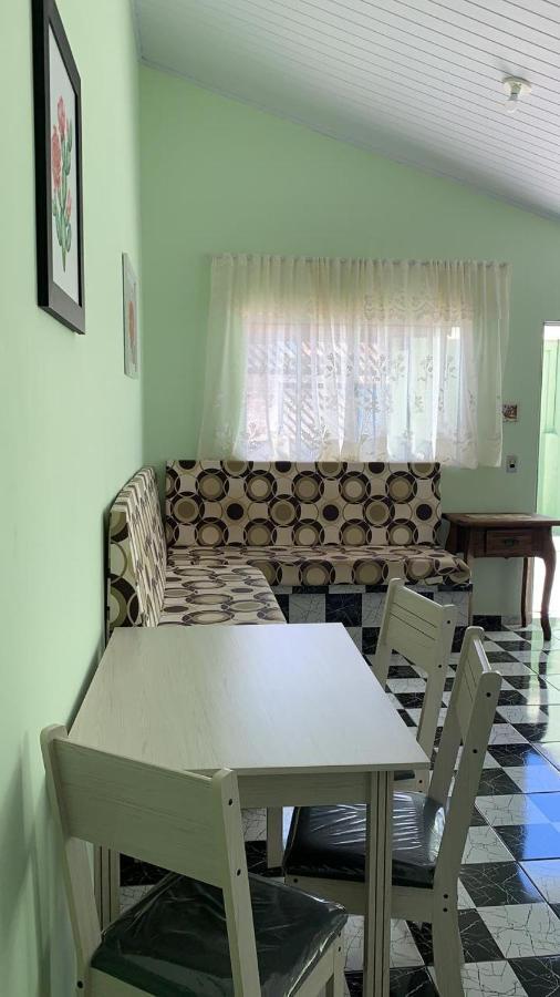 Casa, 1 Quadra Da Praia.