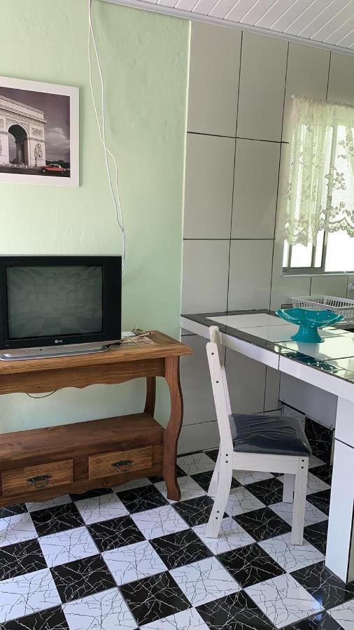 Casa, 1 Quadra Da Praia.